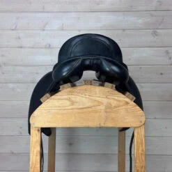 Used Albion SLK Dressage Saddle 17.5/MW 19 Used Albion SLK Dressage Saddle 17.5/MW -Equestrian Supply Store 329 Cantle 20517.1686181183
