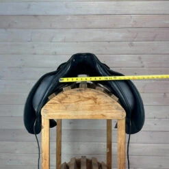 Used Albion SLK Dressage Saddle 17.5/MW 21 Used Albion SLK Dressage Saddle 17.5/MW -Equestrian Supply Store 329 Front Measurement 73209.1686181187