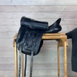 Used Albion SLK Dressage Saddle 17.5/MW 18 Used Albion SLK Dressage Saddle 17.5/MW -Equestrian Supply Store 329 L Flap 48055.1686181171