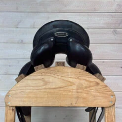Used Stubben Genesis CL Dressage Saddle 17/N -Equestrian Supply Store 332 Cantle 78489.1687460942