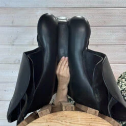 Used Stubben Genesis CL Dressage Saddle 17/N -Equestrian Supply Store 332 Channel Measurement 44811.1687460932