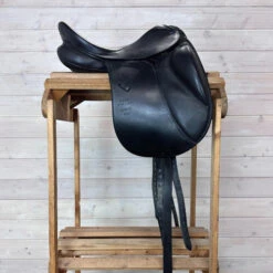 Used Stubben Genesis CL Dressage Saddle 17/N -Equestrian Supply Store 332 R Side 61737.1687460909