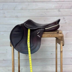 Used CWD 2GS Close Contact Saddle 18/M -Equestrian Supply Store 333 Flap Length 42824.1687462078