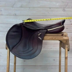Used CWD 2GS Close Contact Saddle 18/M -Equestrian Supply Store 333 Seat Meaurement 18575.1687462088