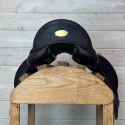 Used Equipe Viktoria Monoflap Dressage Saddle 17.5/W -Equestrian Supply Store 334 Cantle 59021.1687461320