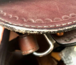 Circle Y Julie Goodnight Cascade Crossover SECOND -Equestrian Supply Store damage skirt edge 2 used jg cascade crossover 9212SP17531601051 08727.1687887748