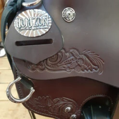 Tucker Horizon Outpost Endurance Saddle 179 -Equestrian Supply Store horizon endurance saddle keeper marys tucker 66945.1686676586